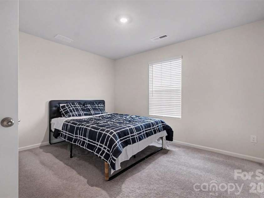152 Hanging Rock Trail, Statesville, NC 28625.  MLS# CAR4406133, YatesRealty ID 39294. 
