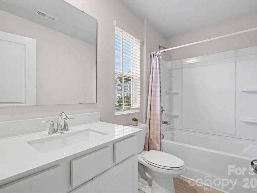 152 Hanging Rock Trail, Statesville, NC 28625.  MLS# CAR4406133, YatesRealty ID 39294. 