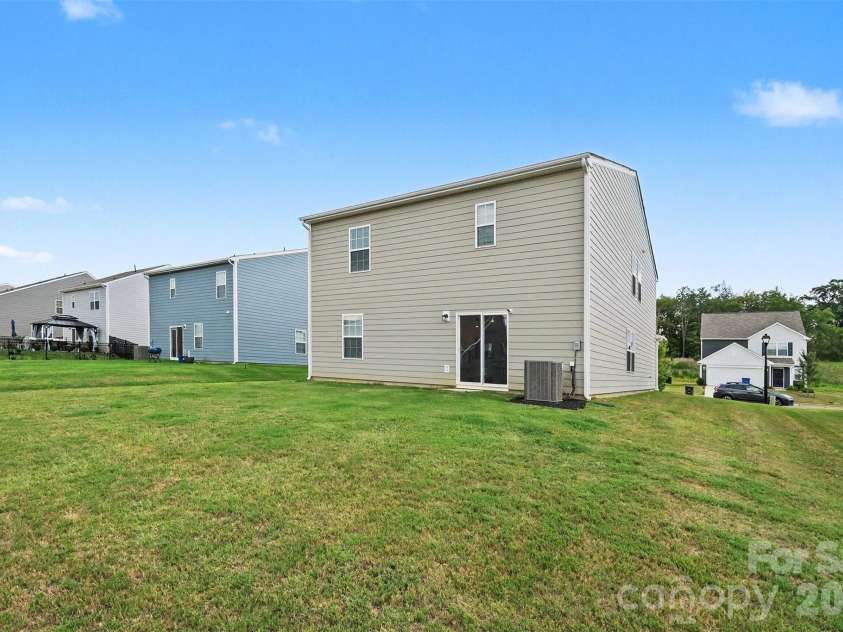 152 Hanging Rock Trail, Statesville, NC 28625.  MLS# CAR4406133, YatesRealty ID 39294. 
