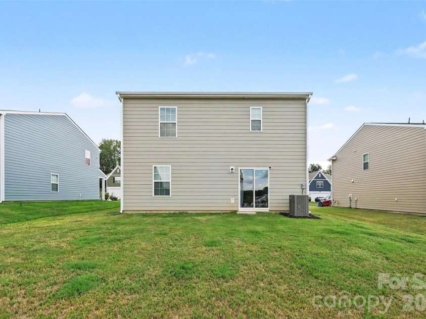 152 Hanging Rock Trail, Statesville, NC 28625.  MLS# CAR4406133, YatesRealty ID 39294. 