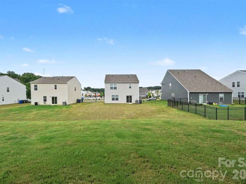 152 Hanging Rock Trail, Statesville, NC 28625.  MLS# CAR4406133, YatesRealty ID 39294. 