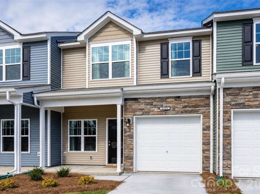 5516 John Mcdowell Place, Charlotte, NC 28217.  MLS# CAR4404823, YatesRealty ID 39299. 