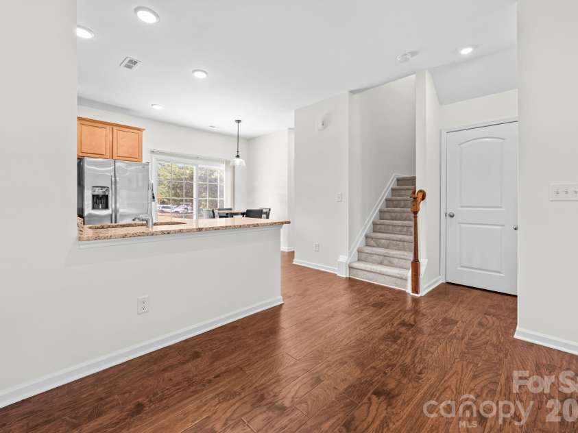 5516 John Mcdowell Place, Charlotte, NC 28217.  MLS# CAR4404823, YatesRealty ID 39299. 