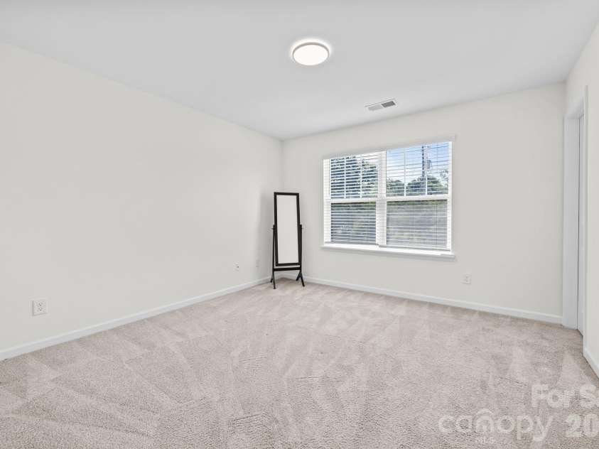 5516 John Mcdowell Place, Charlotte, NC 28217.  MLS# CAR4404823, YatesRealty ID 39299. 