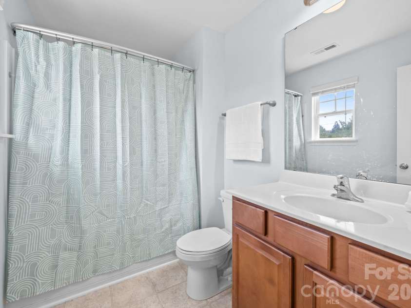 5516 John Mcdowell Place, Charlotte, NC 28217.  MLS# CAR4404823, YatesRealty ID 39299. 