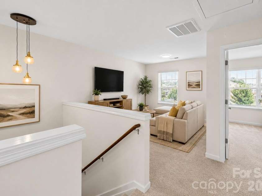 5516 John Mcdowell Place, Charlotte, NC 28217.  MLS# CAR4404823, YatesRealty ID 39299. VS