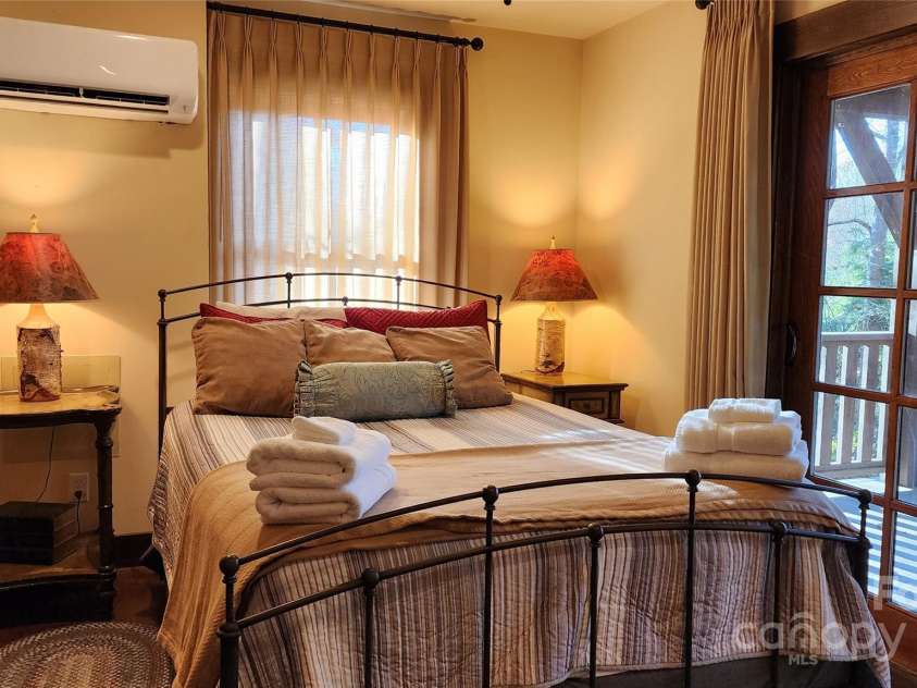 5 Chaucer Road, Black Mountain, NC 28711.  MLS# CAR4182030, YatesRealty ID 393. 