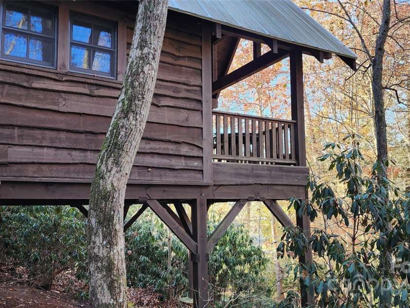 5 Chaucer Road, Black Mountain, NC 28711.  MLS# CAR4182030, YatesRealty ID 393. 
