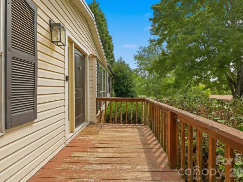 546 Bethlehem Road, Statesville, NC 28677.  MLS# CAR4404814, YatesRealty ID 39300. 