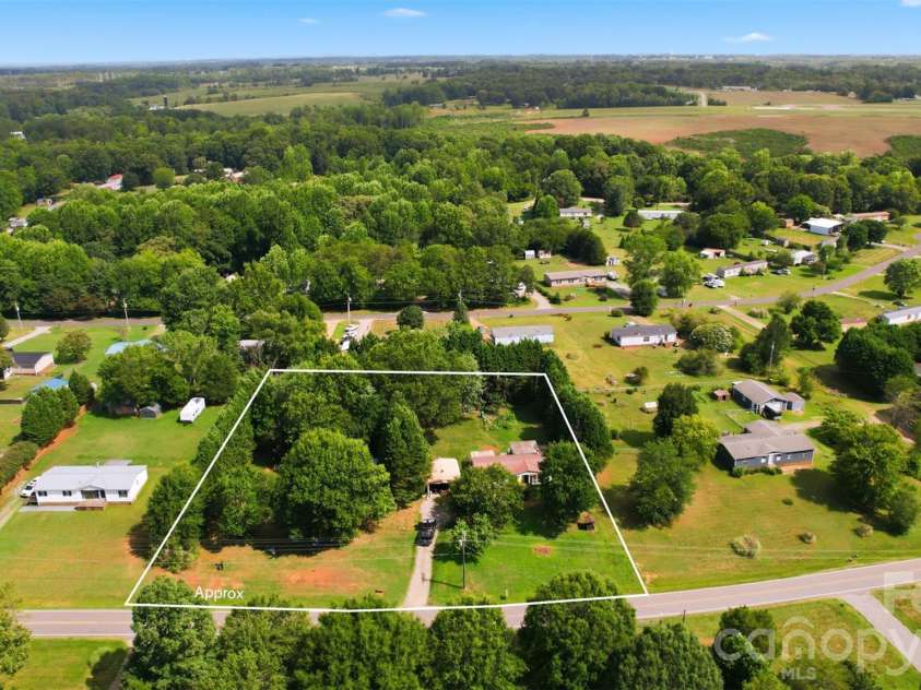 546 Bethlehem Road, Statesville, NC 28677.  MLS# CAR4404814, YatesRealty ID 39300. 