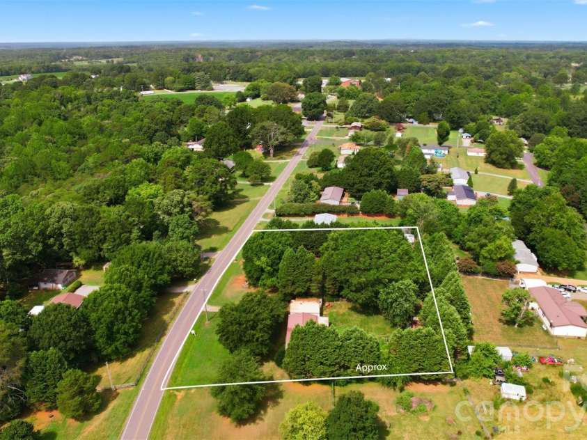 546 Bethlehem Road, Statesville, NC 28677.  MLS# CAR4404814, YatesRealty ID 39300. 