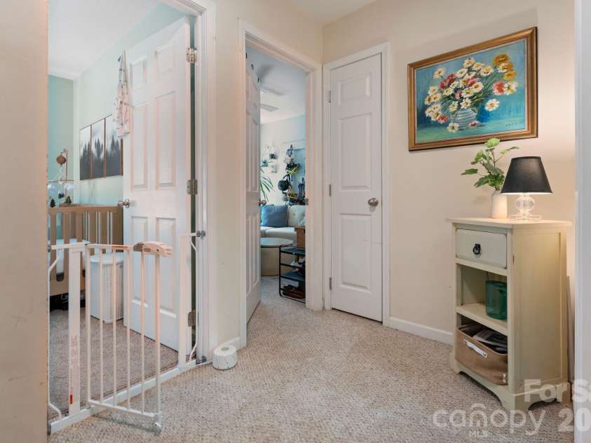 18 Old West Chapel Road, Asheville, NC 28803.  MLS# CAR4404864, YatesRealty ID 39301. 2nd Floor Entry