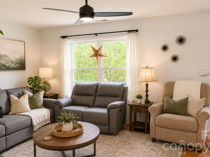 18 Old West Chapel Road, Asheville, NC 28803.  MLS# CAR4404864, YatesRealty ID 39301. 
