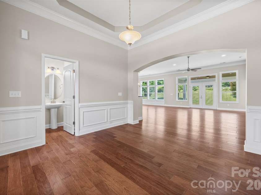 5218 Casper Drive, Charlotte, NC 28214.  MLS# CAR4404834, YatesRealty ID 39302. 