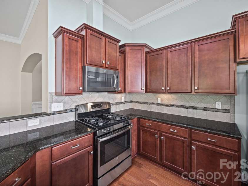 5218 Casper Drive, Charlotte, NC 28214.  MLS# CAR4404834, YatesRealty ID 39302. 