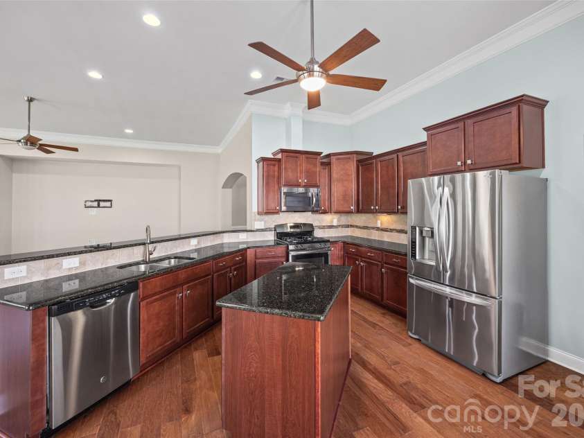 5218 Casper Drive, Charlotte, NC 28214.  MLS# CAR4404834, YatesRealty ID 39302. 