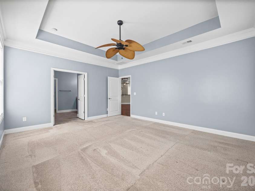 5218 Casper Drive, Charlotte, NC 28214.  MLS# CAR4404834, YatesRealty ID 39302. 