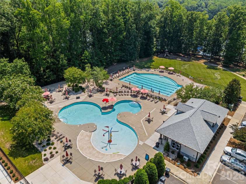 5218 Casper Drive, Charlotte, NC 28214.  MLS# CAR4404834, YatesRealty ID 39302. 