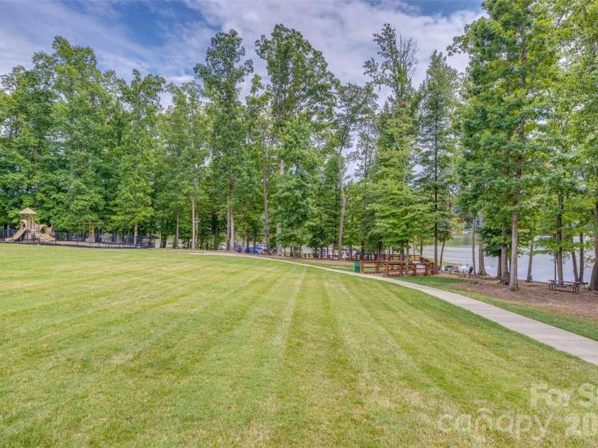 5218 Casper Drive, Charlotte, NC 28214.  MLS# CAR4404834, YatesRealty ID 39302. 