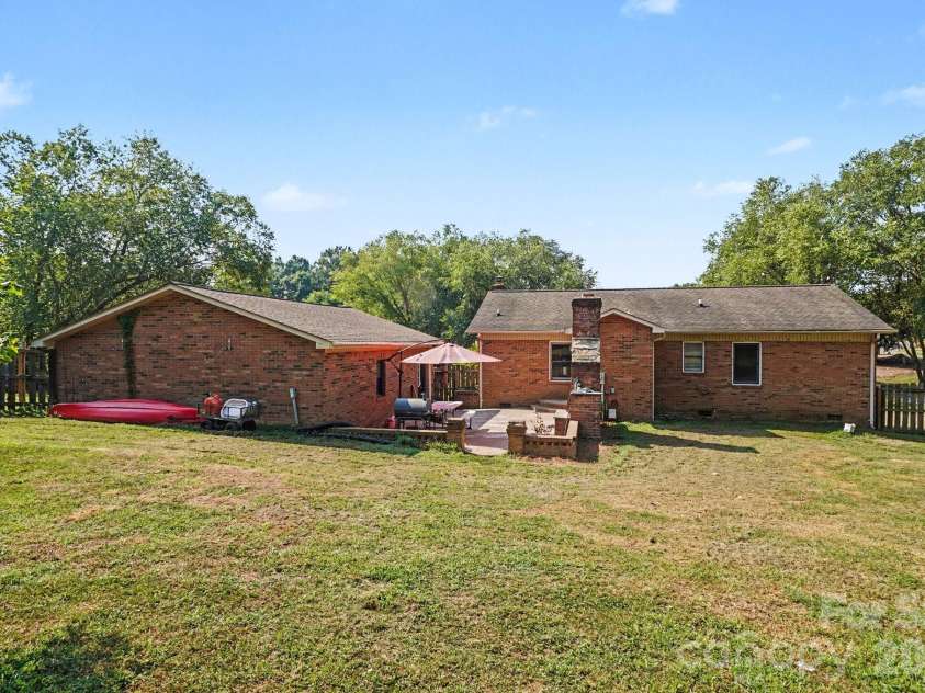 6021 Greyfield Drive, Monroe, NC 28110.  MLS# CAR4404813, YatesRealty ID 39303. 
