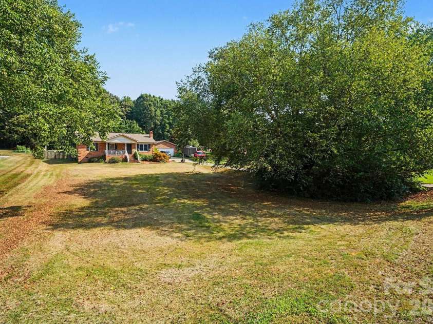 6021 Greyfield Drive, Monroe, NC 28110.  MLS# CAR4404813, YatesRealty ID 39303. 