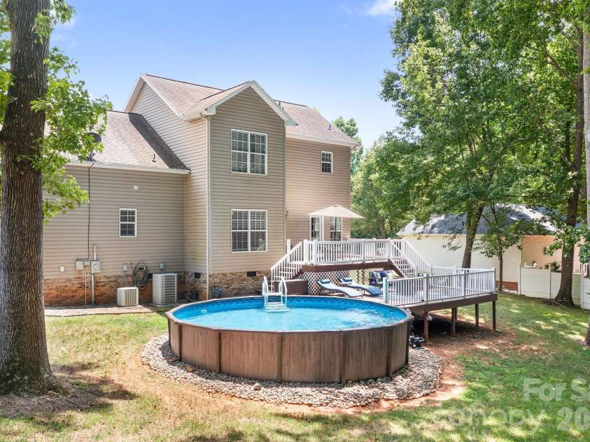 142 Valley Glen Drive, Troutman, NC 28166.  MLS# CAR4404466, YatesRealty ID 39305. 