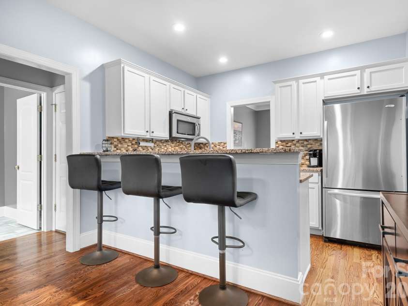 142 Valley Glen Drive, Troutman, NC 28166.  MLS# CAR4404466, YatesRealty ID 39305. 