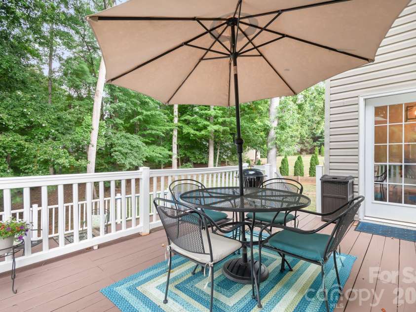 142 Valley Glen Drive, Troutman, NC 28166.  MLS# CAR4404466, YatesRealty ID 39305. 