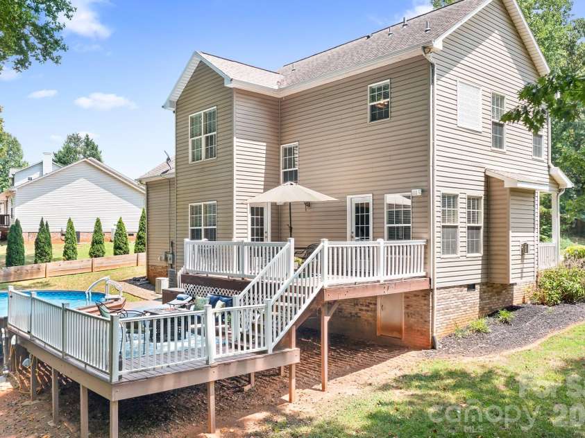 142 Valley Glen Drive, Troutman, NC 28166.  MLS# CAR4404466, YatesRealty ID 39305. 