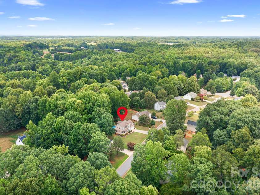 142 Valley Glen Drive, Troutman, NC 28166.  MLS# CAR4404466, YatesRealty ID 39305. 