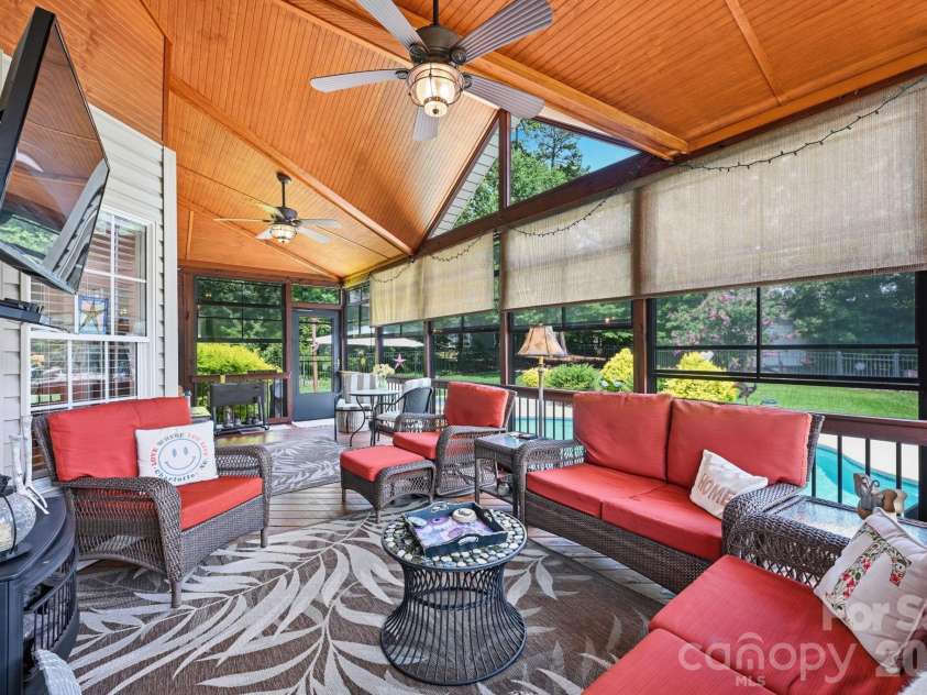 4659 Sagittarius Circle, Denver, NC 28037.  MLS# CAR4404495, YatesRealty ID 39306. 4-Seasons Room
