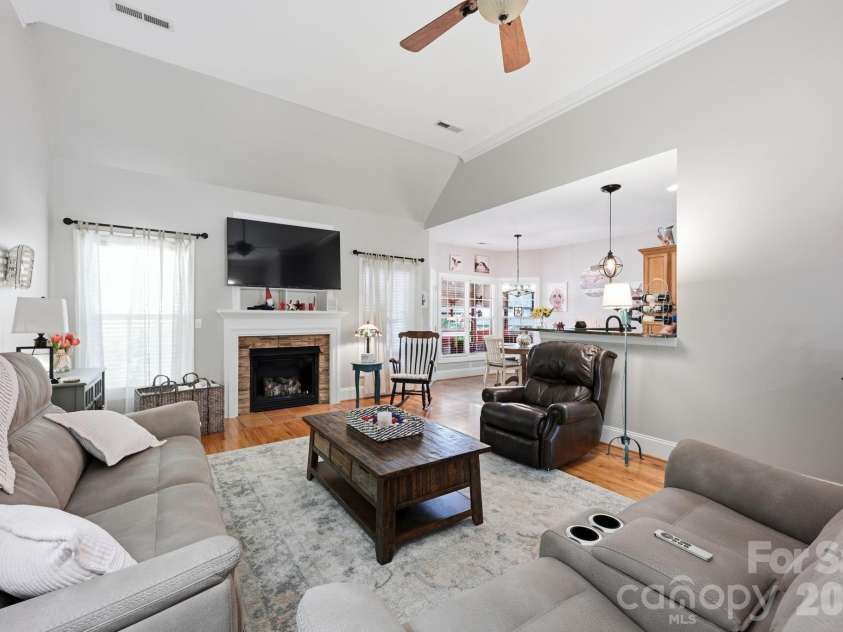 4659 Sagittarius Circle, Denver, NC 28037.  MLS# CAR4404495, YatesRealty ID 39306. Great Room with Gas Log Fireplace