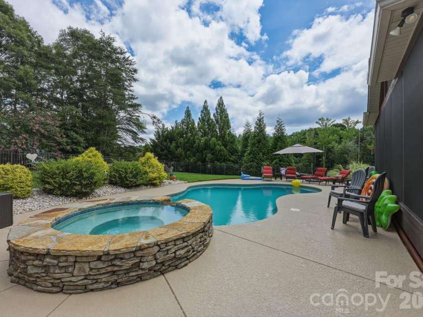 4659 Sagittarius Circle, Denver, NC 28037.  MLS# CAR4404495, YatesRealty ID 39306. Pool with Spa