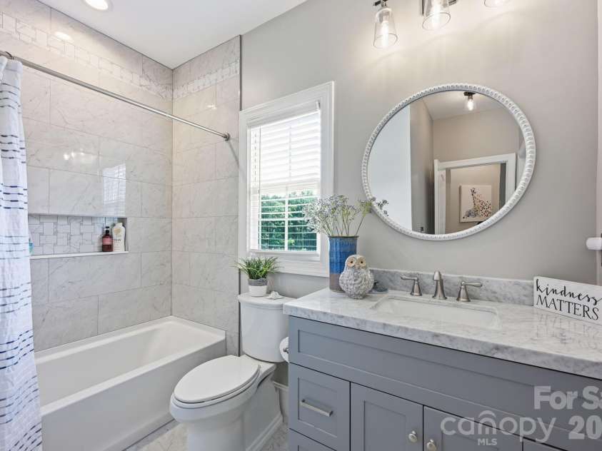 4659 Sagittarius Circle, Denver, NC 28037.  MLS# CAR4404495, YatesRealty ID 39306. Secondary Full Bath
