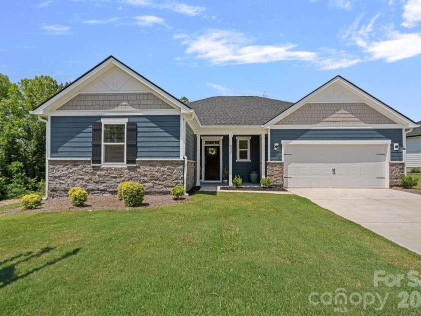 4401 Grisham Drive, Denver, NC 28037.  MLS# CAR4404928, YatesRealty ID 39308. 