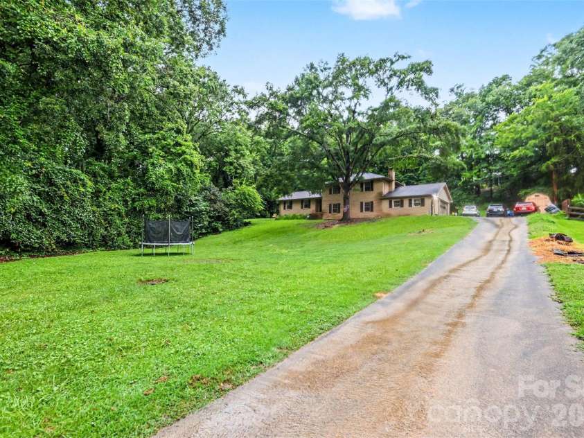 173 Hillcrest Avenue, Concord, NC 28025.  MLS# CAR4404613, YatesRealty ID 39309. 