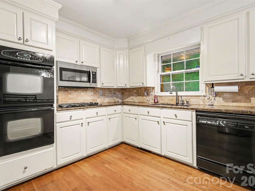 173 Hillcrest Avenue, Concord, NC 28025.  MLS# CAR4404613, YatesRealty ID 39309. 