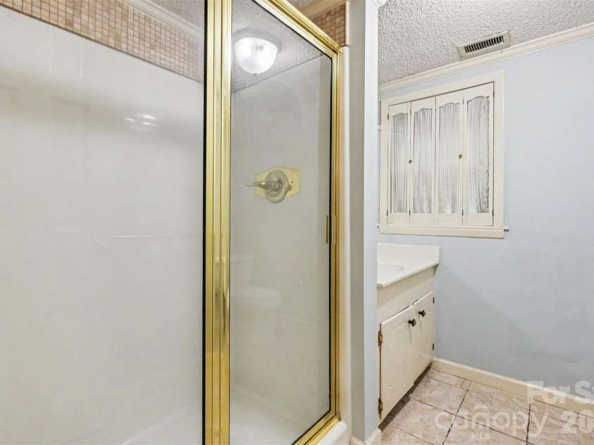 173 Hillcrest Avenue, Concord, NC 28025.  MLS# CAR4404613, YatesRealty ID 39309. 