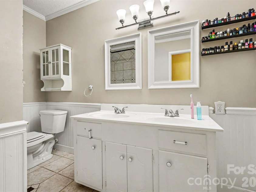 173 Hillcrest Avenue, Concord, NC 28025.  MLS# CAR4404613, YatesRealty ID 39309. 