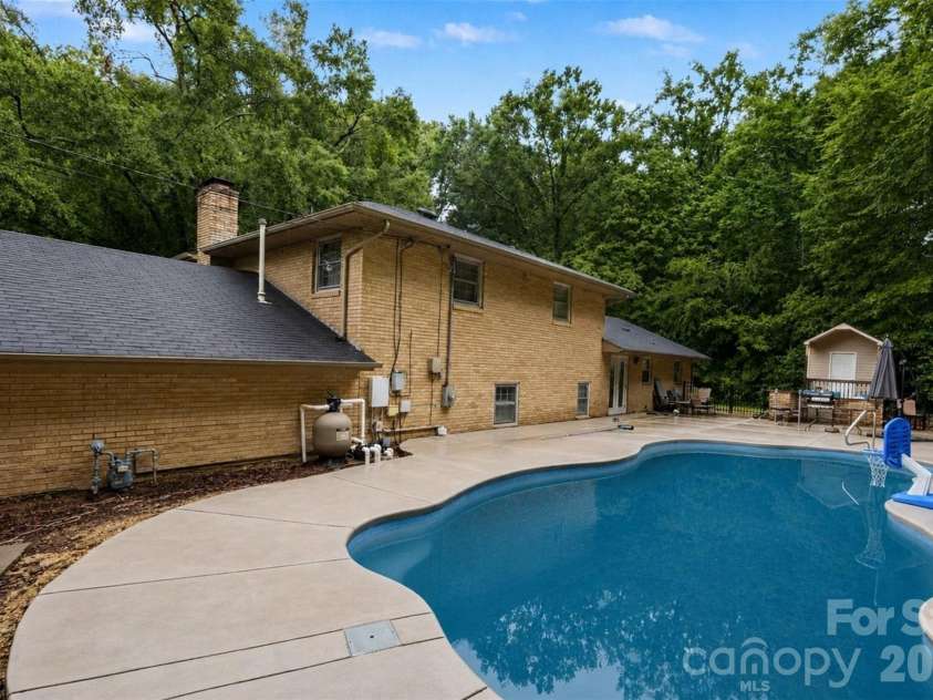 173 Hillcrest Avenue, Concord, NC 28025.  MLS# CAR4404613, YatesRealty ID 39309. 