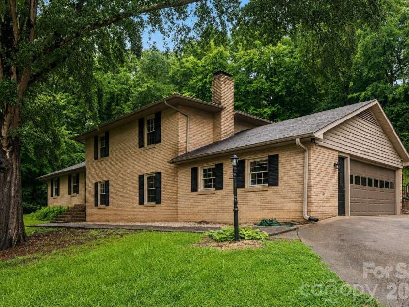 173 Hillcrest Avenue, Concord, NC 28025.  MLS# CAR4404613, YatesRealty ID 39309. 