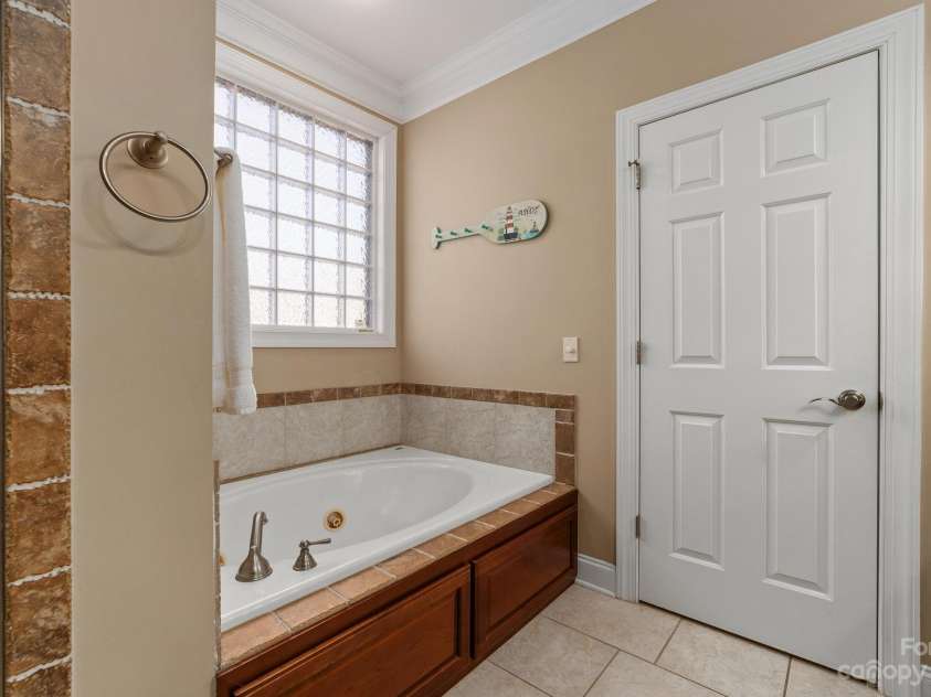 8065 Bay Pointe Drive, Denver, NC 28037.  MLS# CAR4101736, YatesRealty ID 3931. 