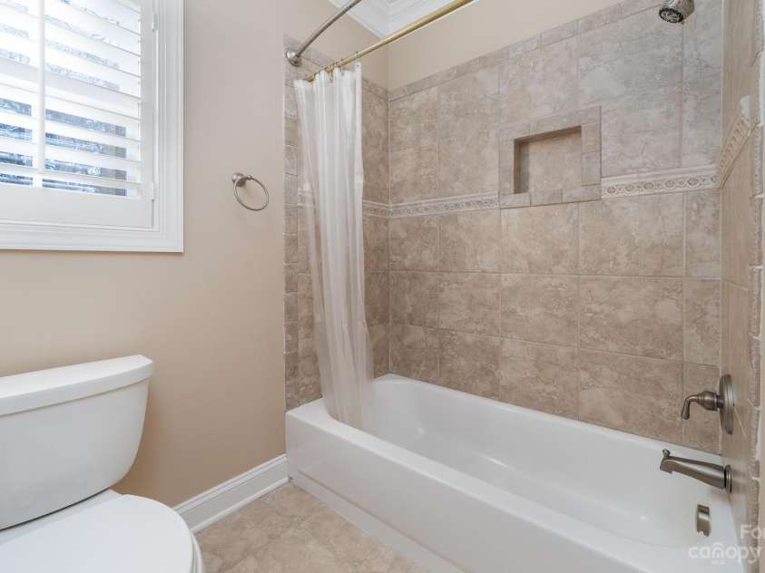 8065 Bay Pointe Drive, Denver, NC 28037.  MLS# CAR4101736, YatesRealty ID 3931. 