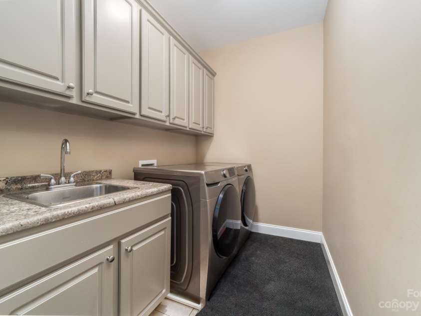 8065 Bay Pointe Drive, Denver, NC 28037.  MLS# CAR4101736, YatesRealty ID 3931. 