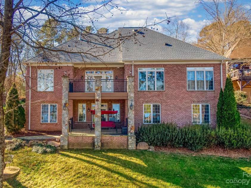 8065 Bay Pointe Drive, Denver, NC 28037.  MLS# CAR4101736, YatesRealty ID 3931. 