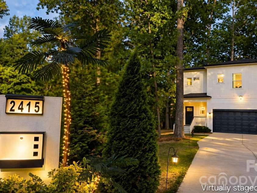 2415 Kimway Drive, Matthews, NC 28105.  MLS# CAR4405073, YatesRealty ID 39311. 