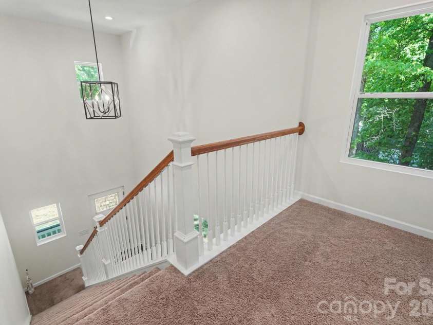 2415 Kimway Drive, Matthews, NC 28105.  MLS# CAR4405073, YatesRealty ID 39311. 