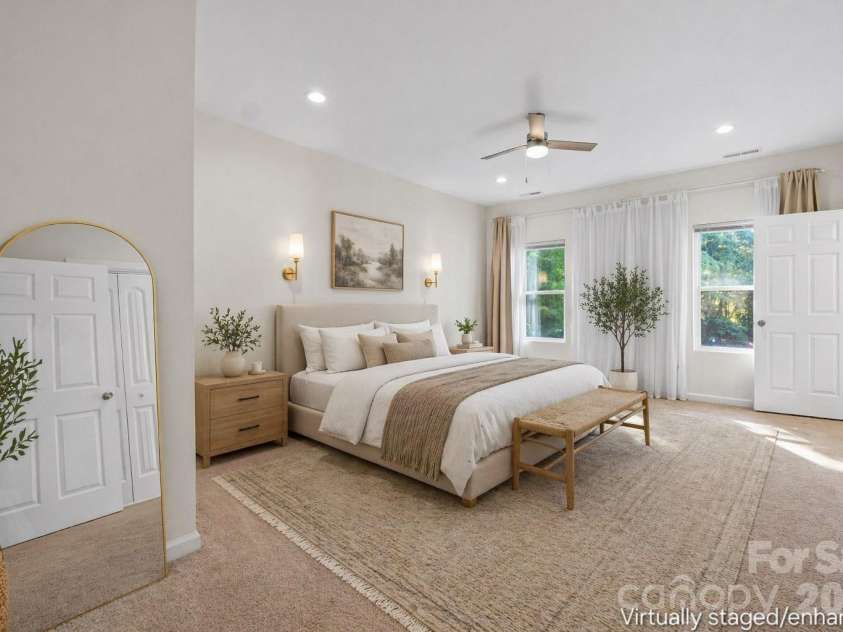 2415 Kimway Drive, Matthews, NC 28105.  MLS# CAR4405073, YatesRealty ID 39311. 