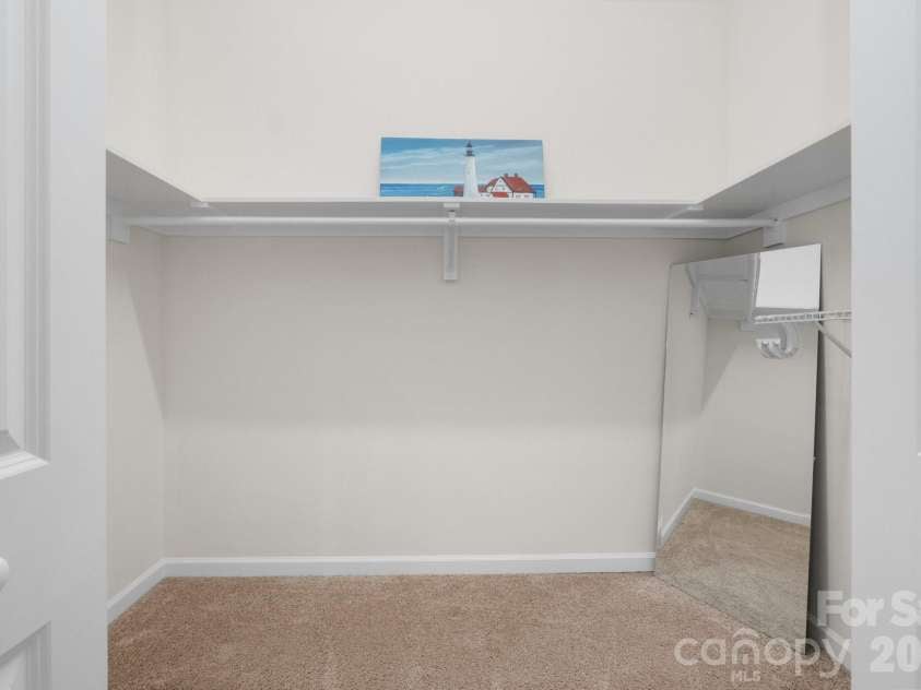 2415 Kimway Drive, Matthews, NC 28105.  MLS# CAR4405073, YatesRealty ID 39311. 