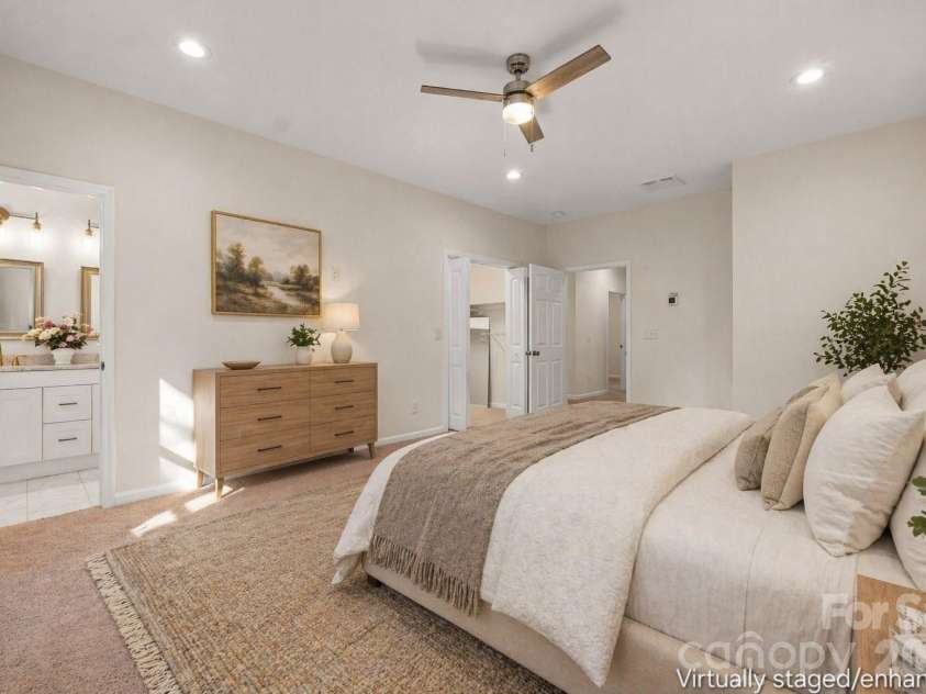 2415 Kimway Drive, Matthews, NC 28105.  MLS# CAR4405073, YatesRealty ID 39311. 